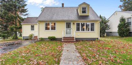 17 Kennedy  Drive, North Providence