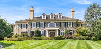302 Blackburn Dr, Berwyn