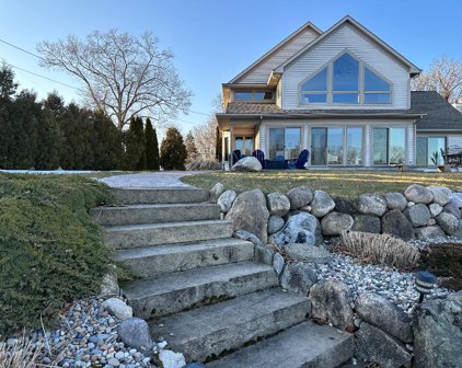 1400 N Eagle Lake Drive, Kalamazoo