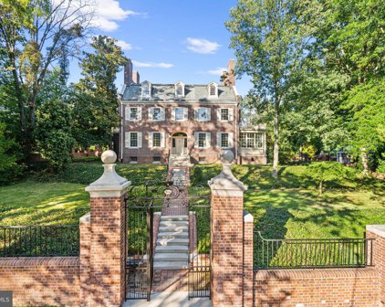 818 W University Pkwy, Baltimore