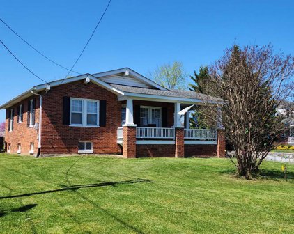 5057 Main St, Stephens City