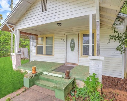 2216 W W Gonzalez Street, Pensacola