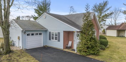 6 Morden Close Unit 1000, Freehold