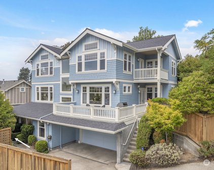 7854 Stroud Avenue N, Seattle