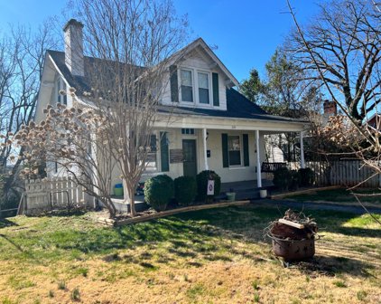 329 Myrtle, Altavista