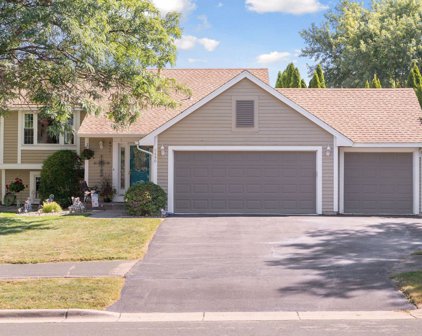 8490 Pineview Lane N, Maple Grove