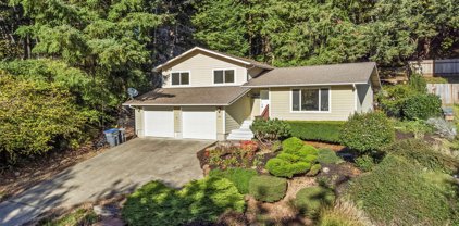 281 E Shorecrest Drive, Shelton