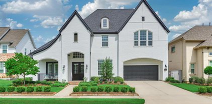 107 N Thatcher Bend Circle, The Woodlands