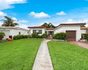 9332 Carlyle Ave, Surfside image