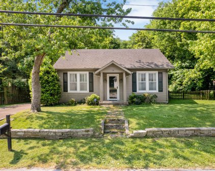 114 Old Liberty Pike, Franklin