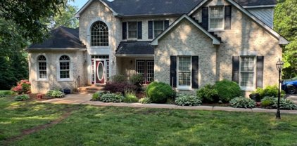 332 Tusculum Lane East, Amherst