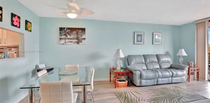 1001 Colony Point Cir Unit #517, Pembroke Pines