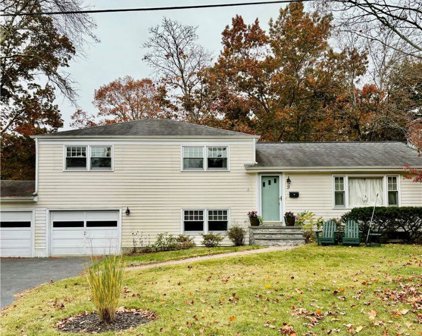 9 Wedgewood Lane, Barrington