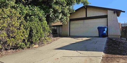 9483 Avenida Acero, Spring Valley