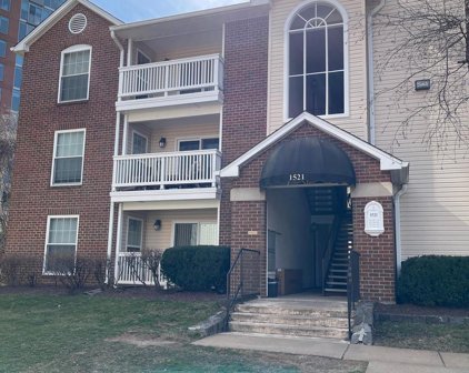 1521 Lincoln Way Unit #203, Mclean