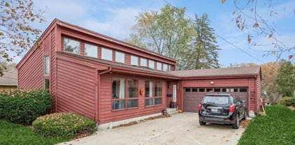 348 N Hill Street, Woodstock