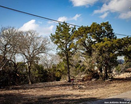 1565 Whispering Hills Dr, Canyon Lake
