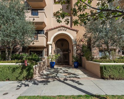 12045 Hoffman Street Unit 202, Studio City