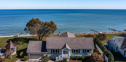 200 Ingram Bay Drive, Heathsville