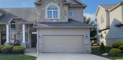 3200 Grey Village Drive Unit 22, Akron