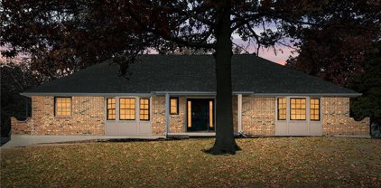 12816 Overhill Road, Grandview