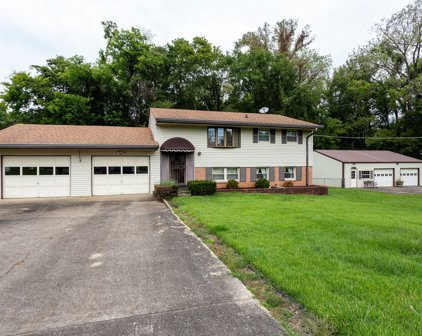 95 Airport Road, Clarksville