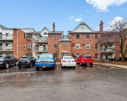 4304 W Shamrock Lane Unit #1D, Mchenry