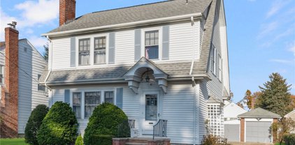 47 Richland Road, Cranston