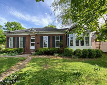218 W Flaget St, Bardstown