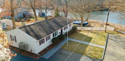130 Lindy Avenue, East Providence