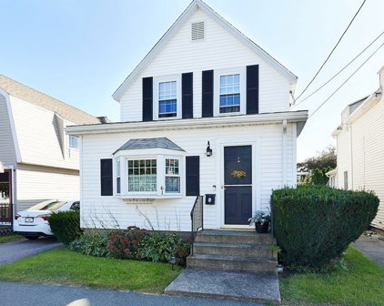 61 Crosby St, Quincy