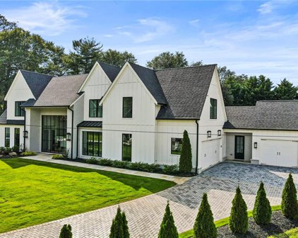 140 Mayfield Circle, Alpharetta