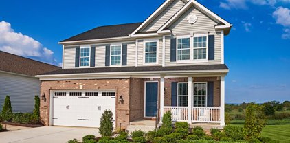 12606 Barton Dr, Hagerstown