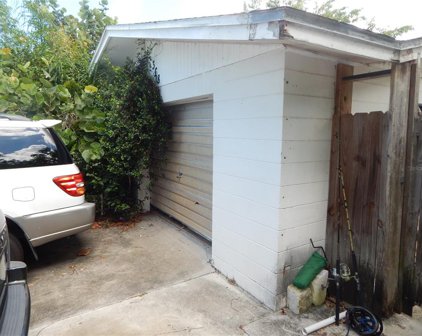 368 Periwinkle Road, Venice