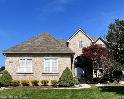 8240 Woodsedge, White Lake Twp