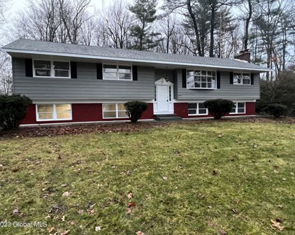 4 Guadalupe Pass, Clifton Park