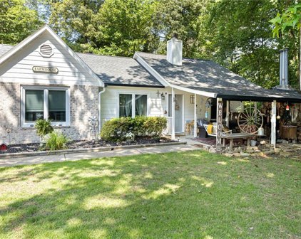 1122 Cousins Road, Woodstock