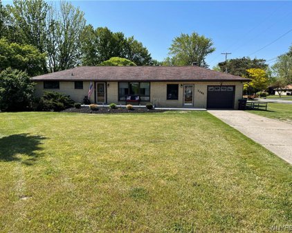 2284 Southwestern  Boulevard, Orchard Park-146089