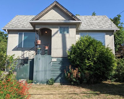 1405 Eighth Avenue, New Westminster