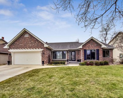 2015 N Woodland Lane, Arlington Heights