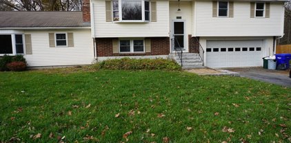 30 Dix Rd, Maynard