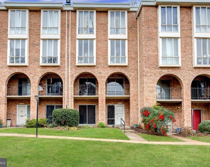 2607 Wagon Dr Unit #357, Alexandria