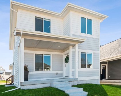 5472 S Prairie View Drive, West Des Moines