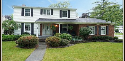 74 Willow Lane, Amherst