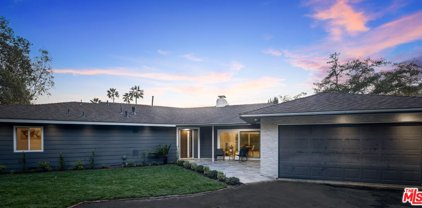 3270 E Chevy Chase Dr, Glendale