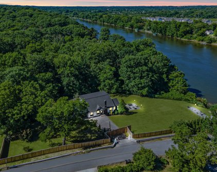 2323 McGavock Pike, Nashville