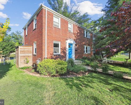 707 N Oakland St, Arlington