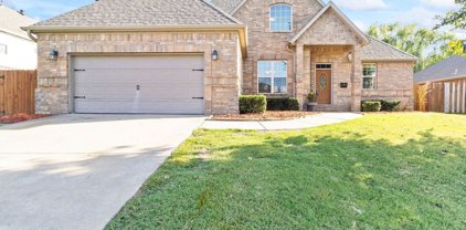 202 W Camelot, Rogers