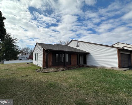 750 Sugarland Run Dr, Sterling