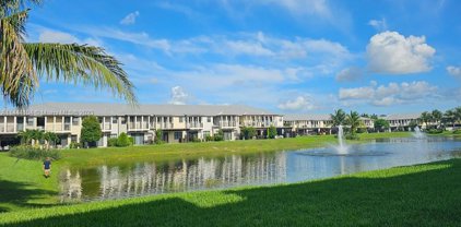 6085 Nw 104th Path, Doral
